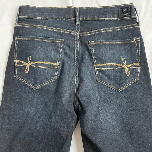 Levi's Women's Denim Jeans Dark Washed Stretch W30 EUC - Picture 5 of 10